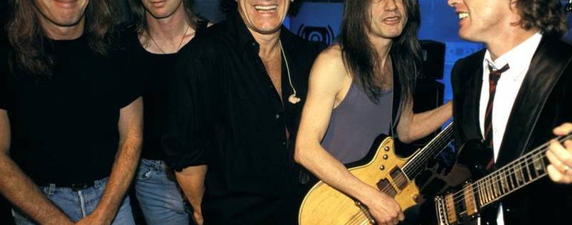 Photo of AC DC and Phil RUDD and Cliff WILLIAMS and Brian JOHNSON and Angus YOUNG and AC/DC and Malcolm YOUNG