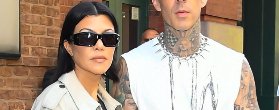 Kourtney-Kardashian-Travis-Barker_10_21